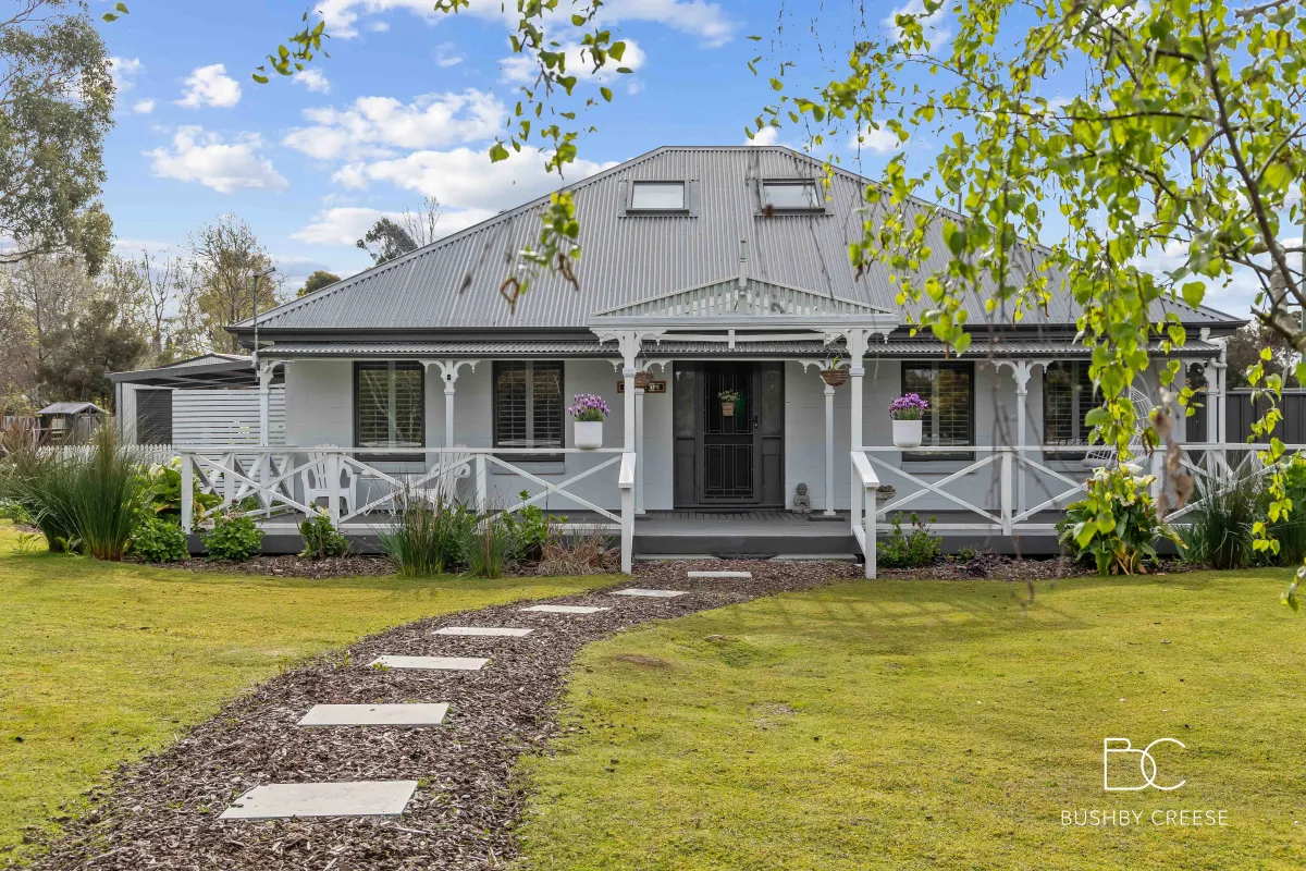 29 Swan Point Esplanade