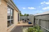9 Woodford Glade