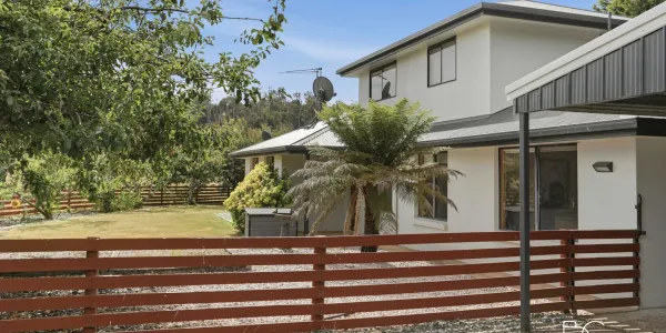 1008 Ecclestone  Road