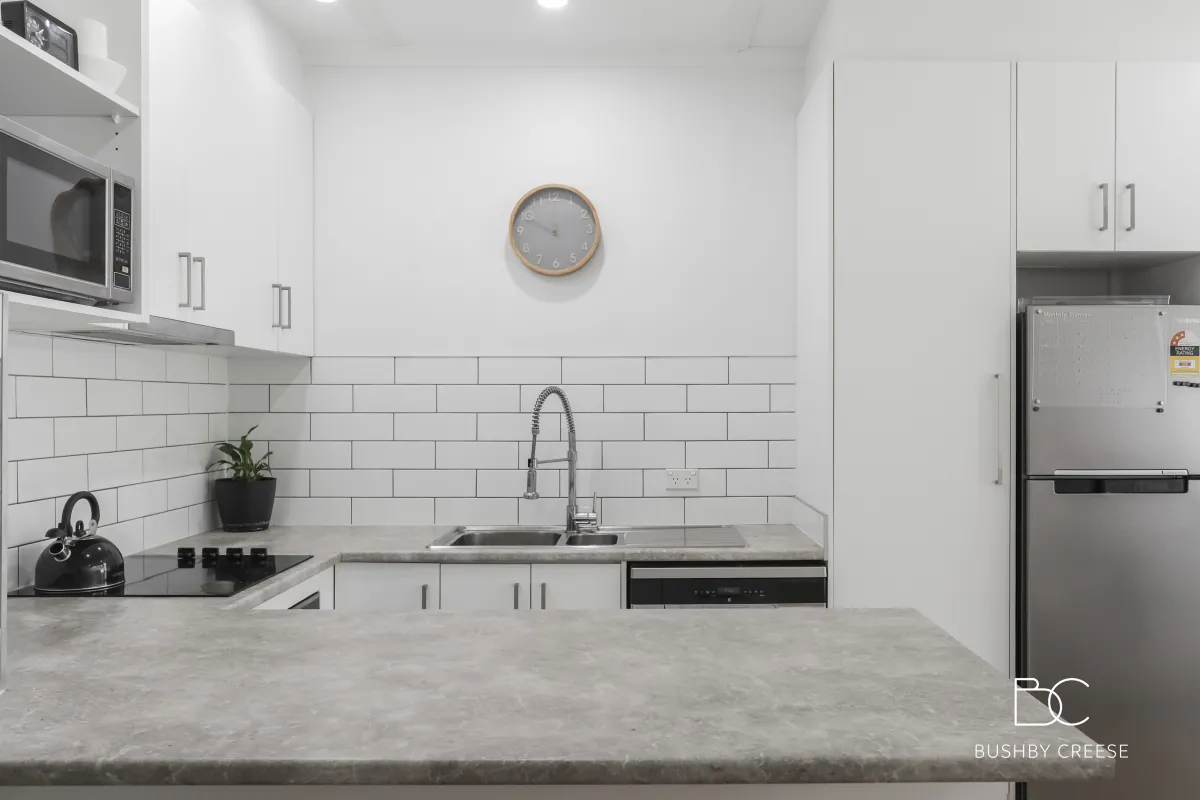 2/15 Carr Street